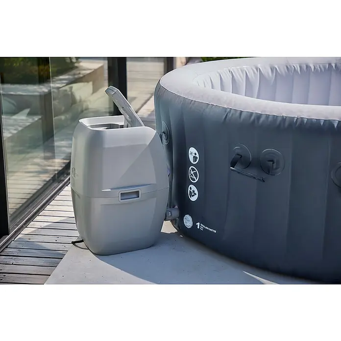 Bestway Lay-Z-Spa Mobil-Whirlpool Miami Air-Jet - Ø x H: 180 x 66 cm, Anthrazit, 669 l - Das Bild zeigt einen aufblasbaren Whirlpool mit zugehöriger Filterpumpe im Außenbereich.