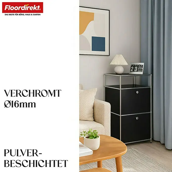 Floordirekt Metallregal Concept Epure MK-120 - 50 x 40 x 100 cm Schwarz - H x B x T: 100 x 50 x 40 cm, Anzahl Böden: 4 Stk., Schrauben, Schwarz - Produktbild: Ein schwarzes Regal mit zwei Schubladen und einer Lampe auf der Oberseite, neben einem beigen Sofa und einem Holztisch.