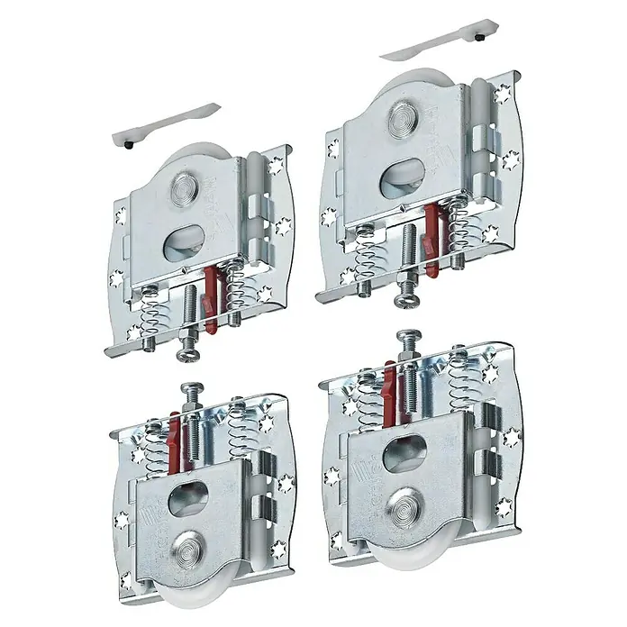 Hettich Montage-Set SlideLine 16 - Passend für: 1 Schiebetür, Traglast: 60 kg - Nahaufnahme von vier silbernen Türrollenbaugruppen mit Federn und Schrauben für Schiebetürsysteme auf schwarzem Hintergrund.