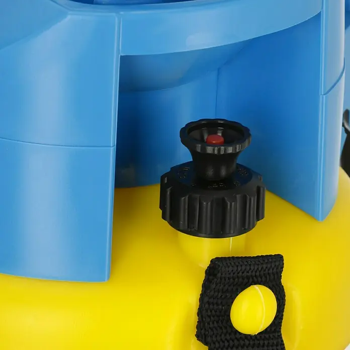 Gloria Drucksprühgerät Spray&Paint - Betriebsdruck: 3 bar, Kunststoff - Detailansicht einer gelb-blauen Gartenspritze mit schwarzem Deckel und rotem Ventil, ideal für die Pflanzenpflege im Garten.