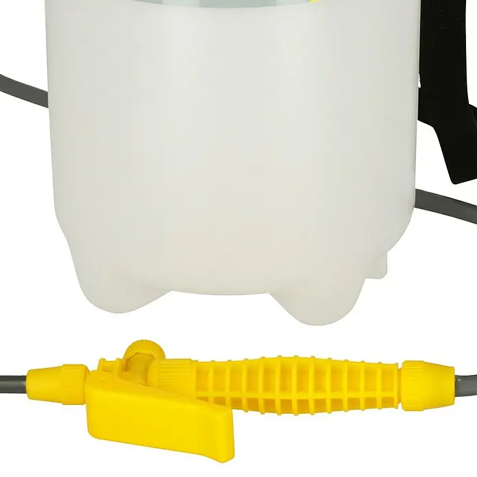 Neptun Drucksprühgerät NSG 500 - 5 l - Nahaufnahme einer gelben Spritzpistole mit einem weißen Behälter. Das Produkt ist für den Gartenbau gedacht.