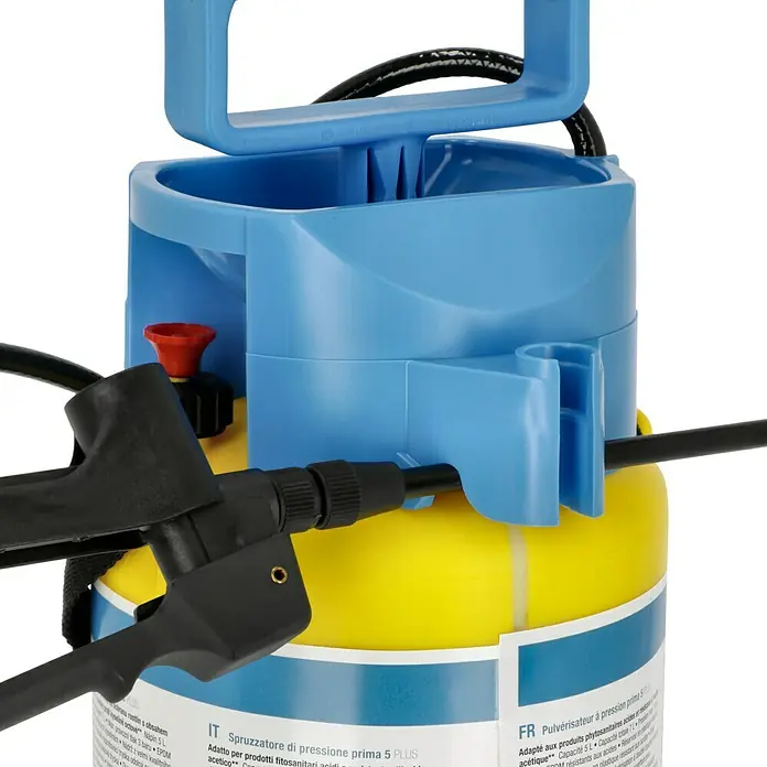 Gloria Drucksprühgerät Prima 5 PLUS - 5 l - Nahaufnahme eines gelb-blauen Prima 5 PLUS Drucksprühers mit schwarzer Düse, ideal für Pflanzenschutz mit Säurebeständigkeit.