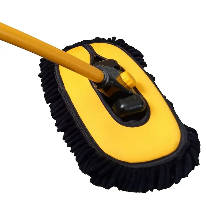 Mopa de microfibra AutoMop - Telescópico - Plumero amarillo para coche con mango telescópico y flecos negros para una limpieza fácil y eficaz del vehículo.