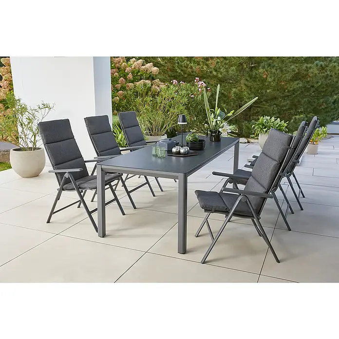 Sunfun Maja Gartenmöbel-Set - 13 -tlg., Aluminium, Glas, Textilen, Olefin, Night-Grey - Ein elegantes Gartenmöbelset mit einem anthrazitfarbenen Tisch und sechs komfortablen Stühlen mit grauen Polstern, ideal für stilvolle Outdoor-Bereiche.