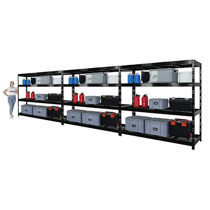 Proregal Schwerlastregal Mega Deal Profi RHINO - H x B x T: 180 x 200 x 60 cm, Traglast pro Boden: 500 kg, Anzahl Böden: 4 Stk., Stecken, Schwarz - Bild einer großen, schwarzen Regalanlage, die mit verschiedenen Aufbewahrungsboxen und Behältern gefüllt ist. Eine Frau steht daneben zum Größenvergleich.