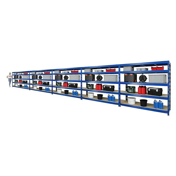 Proregal Schwerlastregal Mega Deal Profi RHINO - Traglast pro Boden: 500 kg, Anzahl Böden: 5 Stk., Stecken, Blau - Ein langes, blaues Metallregal, das mit verschiedenen Gegenständen wie Boxen, Kanistern und Eimern gefüllt ist, ideal für Lagerung und Organisation.