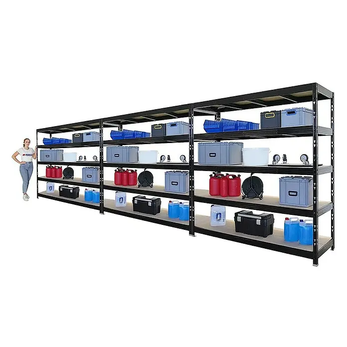 Proregal Schwerlastregal Mega Deal Profi RHINO - Traglast pro Boden: 500 kg, Anzahl Böden: 5 Stk., Stecken, Schwarz - Das Bild zeigt ein Regal mit vier Ebenen, voll mit verschiedenen Lagerbehältern und Werkzeugen, ideal für Werkstatt oder Garage.