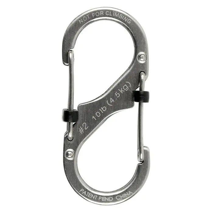 Nite Ize Doppelkarabiner Slide Lock - 50 x 22 mm, Edelstahl, Silber, Belastbarkeit: 4,5 kg - Silberner Doppel-Karabiner mit der Aufschrift "Nicht zum Klettern" und der Angabe des maximalen Gewichts.