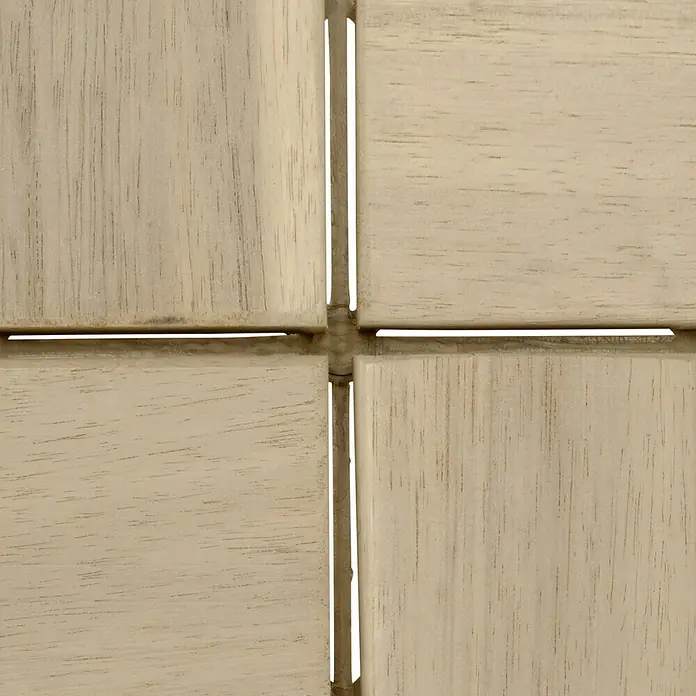 Klickfliese - Akazie, 30 x 30 x 2 cm, Beige, 5 Stk. - Detailansicht von vier hellen Holzbodenfliesen, die ein quadratisches Muster bilden und die natürliche Maserung des Holzes hervorheben.