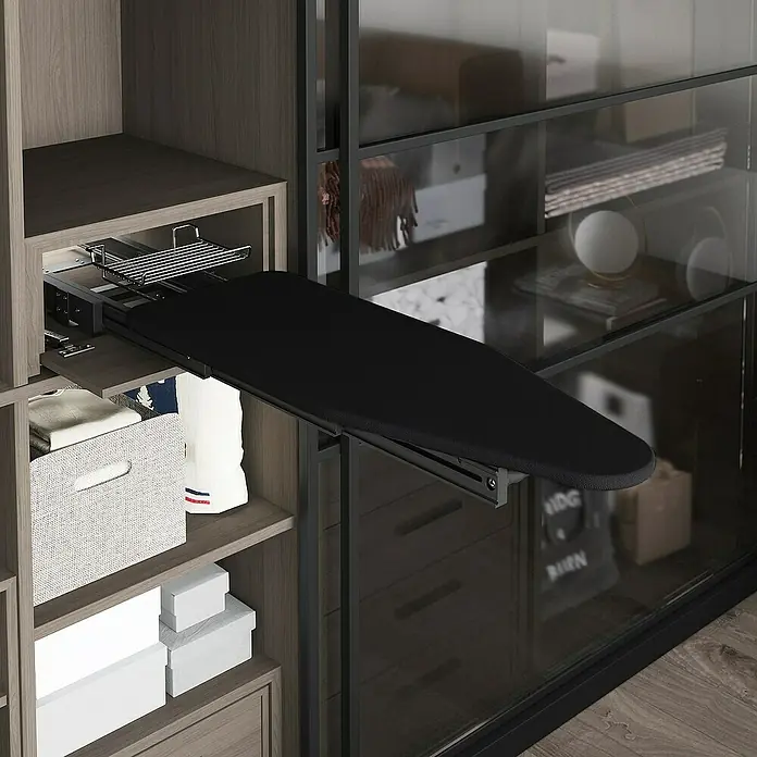 Emuca Bügeltisch klappbar - L x B x H: 17 x 33 x 92 cm - Ausziehbarer Kleiderschrank mit integriertem Bügelbrett für praktisches und platzsparendes Bügeln.