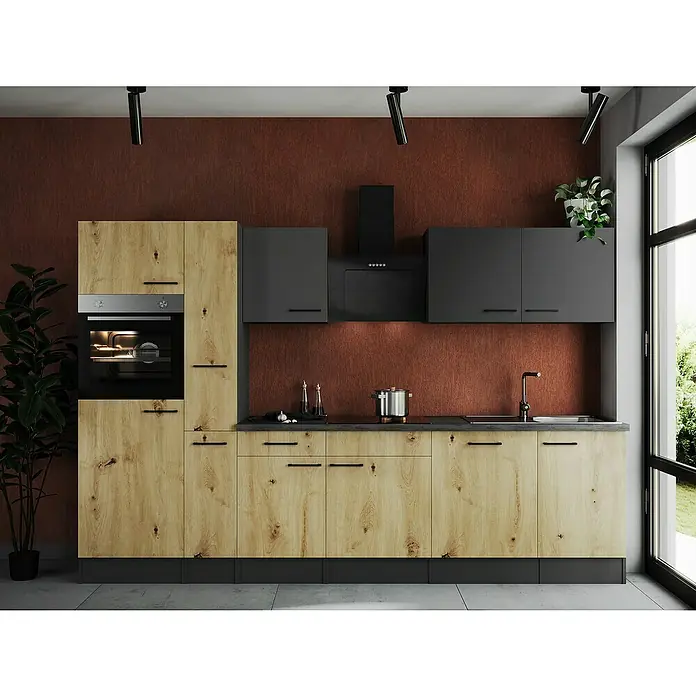 Respekta Olivia Küchenzeile - Breite: 310 cm, Artisan Eiche Nachbildung/Grau, Mit Elektrogeräten - Elegante Küche mit Holzfronten, schwarzen Hängeschränken und modernen Geräten. Die dunkle Arbeitsplatte ergänzt das Design.