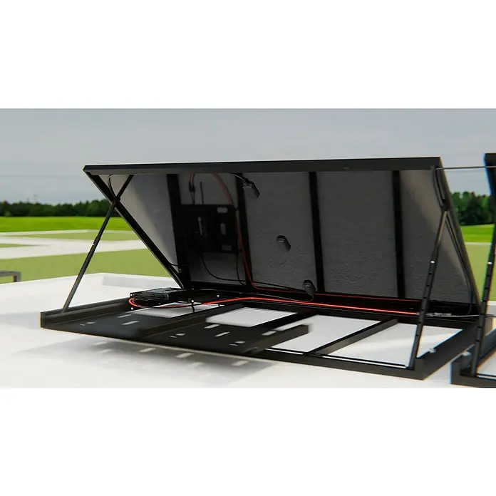 Hepa Solar Balkonkraftwerk Premium - 0% MwSt. gem. § 12 Abs. 3 UStG - 800 W, L x B x H: 184 x 120 x 10 cm, Back Contact-Technologie (HPBC) - Geöffneter Outdoor-Kiosk mit Kabeln und elektronischen Geräten, der Einblick in das Innenleben der robusten Konstruktion bietet.
