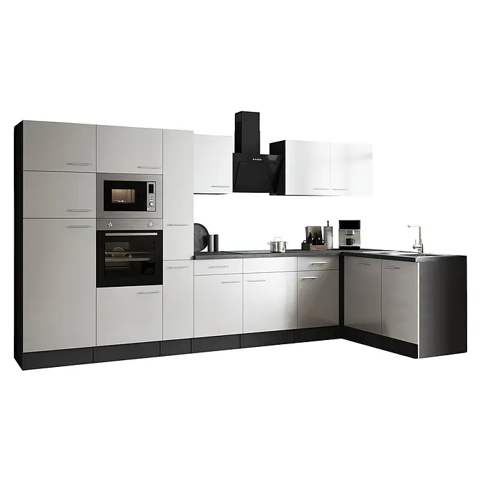 Respekta Olivia Winkelküche - 172 x 370 cm, Weiß, Mit Elektrogeräten - Moderne Küche mit weißen Schränken, integriertem Backofen und Mikrowelle sowie einer Dunstabzugshaube. Die Küche bietet viel Stauraum.