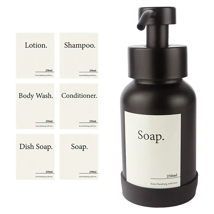 Designfabrik Hamburg Seifenspender - Edelstahl, Schwarz/Schwarz beschichtetes Glas - Schwarzer Seifenspender mit beigen Etiketten für Lotion, Shampoo, Duschgel, Spülmittel und Seife.