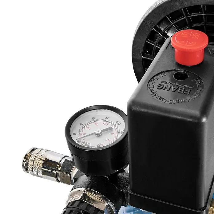 Güde Flüsterkompressor Airpower 105/8/6 Silent - Max. Druck: 8 bar, 6 l, Schmierung: Ohne - Nahaufnahme eines Luftkompressors mit Manometer und Druckregler, der präzise Kontrolle und Messung bietet.