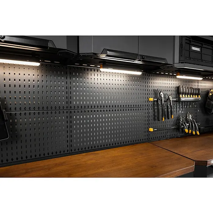 ToughBuilt Panel perforado - An x Al: 71 x 30 cm, 2 pzs. - Sistema de organización de taller con panel perforado, armarios superiores e iluminación. El sistema ofrece un espacio de trabajo ordenado.