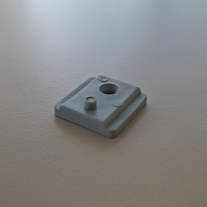 Pritrdilna sponka  (Plastika, Siva) | 7533 - Fallen und Tafeln | IAHE - Pflanzenschutz bio-mechanisch | IAH - Dünger / Pflanzenschutz | IA - Gartenhartware | I - Stadtgarten | BAUHAUS