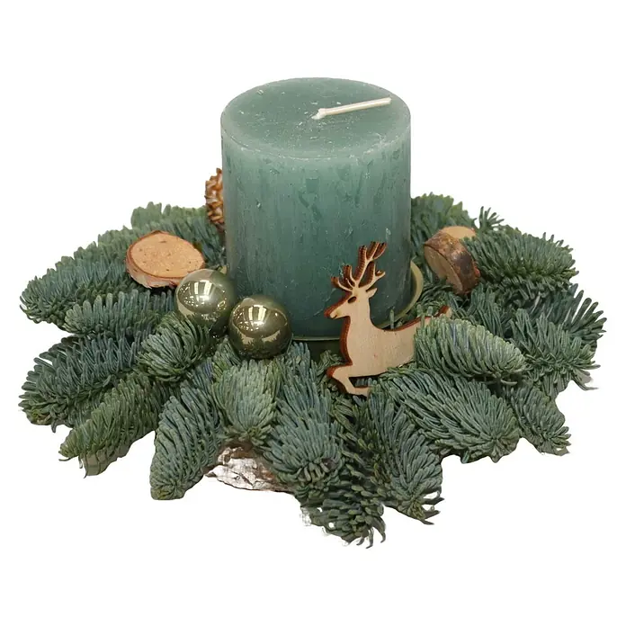 Piardino Adventsgesteck - Durchmesser: 20 cm, Mit Kerze - Dekorativer Adventskranz mit blauer Kerze, Tannenzweigen, Kugeln und Holzdeko für eine festliche Weihnachtsstimmung.