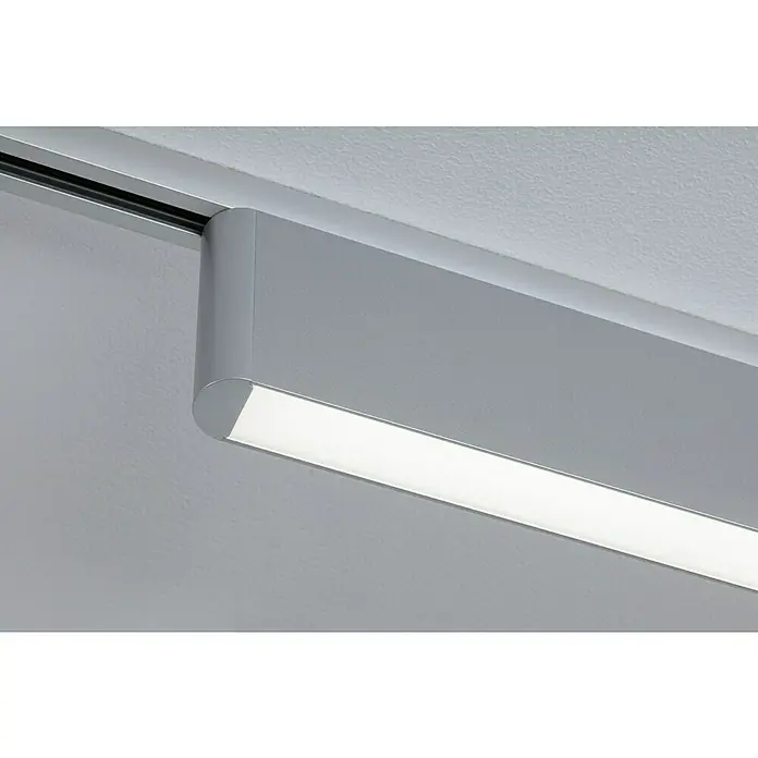 Paulmann URail LED-Lichtleiste Ceris - L x B x H: 2,3 x 37,2 x 7,4 cm, Lichtfarbe: Neutralweiß, Chrom matt, 4.000 K - Nahaufnahme einer modernen, grauen LED-Schienenleuchte an einer Decke. Das Licht ist hell und gleichmäßig.