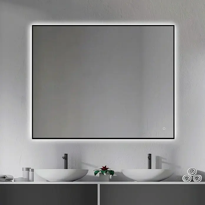 Lichtspiegel Emma - 100 x 80 cm, Schwarz, Sensor - LED-beleuchteter Badspiegel mit schwarzem Rahmen, der ein modernes Badezimmerambiente schafft.\n