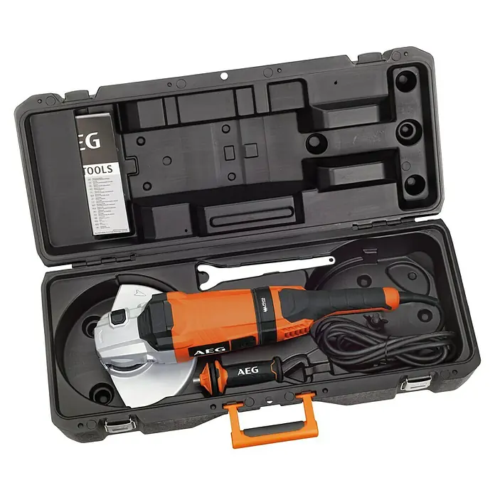 AEG Elektro-Winkelschleifer WS 24-230 GEV - 2.400 W, Durchmesser Scheibe: 230 mm, Leerlaufdrehzahl: 6.600 U/min - AEG Winkelschleifer im Werkzeugkoffer. Ideal für Profis und Heimwerker, die ein hochwertiges und praktisches Werkzeug suchen.