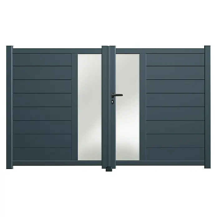 GHP360 Gartentor PH04 - 300 x 180 cm, Anthrazit, Metall - Eine moderne graue Gartentür mit horizontalen Paneelen und transparenten vertikalen Glaseinsätzen.