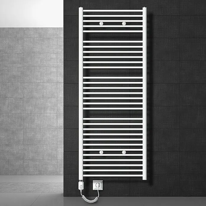 LuxeBath Elektro-Badheizkörper Handtuchwärmer Elektrisch Seitenanschluss mit Heizstab 1200W gebogen - B x H: 75 x 180 cm - Weißer, elektrischer Handtuchwärmer an einer dunklen Wand montiert. Erwärmt Handtücher schnell und effizient im Badezimmer.