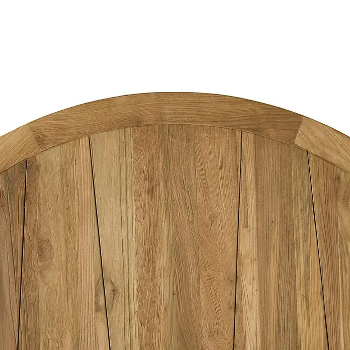 Sunfun Garten-Tischplatte - Durchmesser: 150 cm, Teak, Natur - Nahaufnahme einer abgerundeten Holzplatte, die die natürliche Maserung und Textur hervorhebt.\n