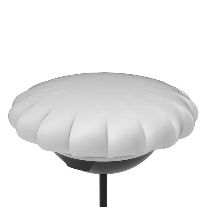 Lumix Solarleuchte Sunny - Lichtfarbe: RGB, Höhe: 100 cm, Sunny - Detailaufnahme einer stilvollen Pilzleuchte mit weißem Schirm und schwarzem Fuß, die eine elegante Beleuchtungslösung bietet.