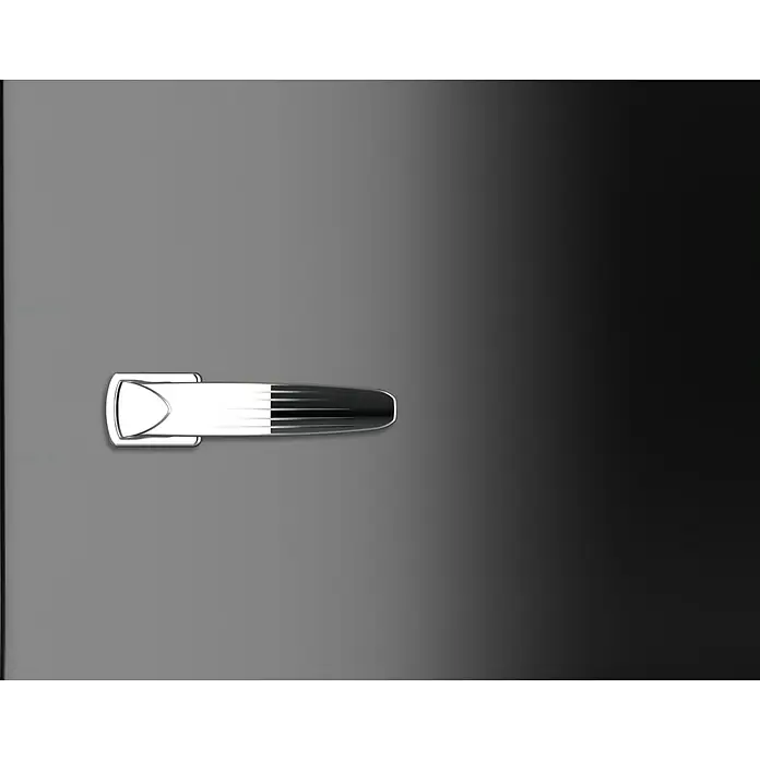 Respekta Vollraumkühlschrank Rico - Nutzinhalt Gesamt: 92 l, 44,7 x 47,4 x 83,1 cm, Schwarz - Nahaufnahme eines Kühlschranks mit einem eleganten Griff in Silber, der ein modernes und stilvolles Küchendesign betont.