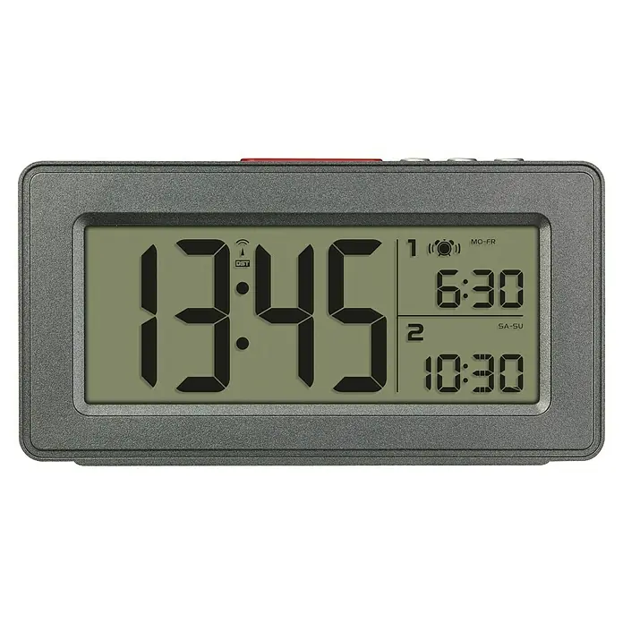 TFA Dostmann Funkwecker 60.2563.10 - Digitales Display, Batteriebetrieben, Anthrazit, 12,4 x 2,6 x 6,4 cm - Die digitale Weckeranzeige zeigt eine Uhrzeit von 13:45 Uhr und zwei verschiedene Weckzeiten, 6:30 Uhr und 10:30 Uhr, an.