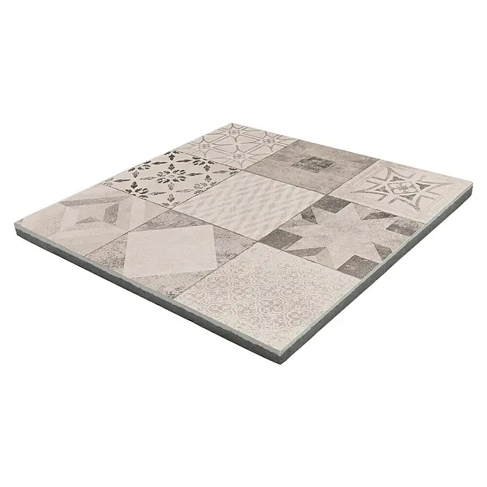 EHL Terrassenplatte Mosaik - 60 x 60 x 4 cm, Grau, Beton - Nahaufnahme einer quadratischen Bodenfliese mit einem Muster aus neun kleinen quadratischen Feldern in verschiedenen Designs.