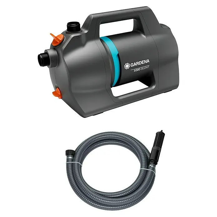 Gardena Gartenpumpen-Set 5000 Silent inkl. Sauggarnitur - 550 W, Max. Fördermenge: 5.000 l/h - Gardena 5000 Silent Hauswasserautomat mit praktischem Tragegriff und Zubehör für eine einfache Installation.