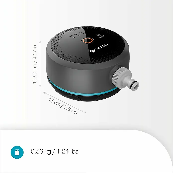 Gardena Smart system Bewässerungscomputer Pipeline Watercontrol - Bewässerungsdauer: 1 min - 10 h - Das Bild zeigt einen Gardena Smart Sprinkler, der die automatische Bewässerung des Gartens ermöglicht. Er ist kompakt, rund und grau.