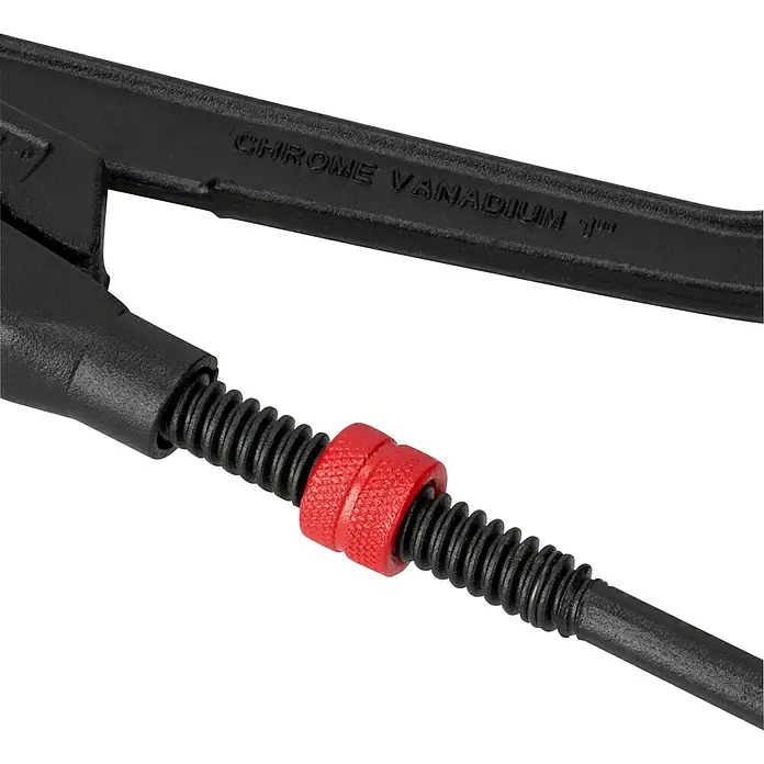 Alpha Tools Zangen-Set - 3 -tlg., 1 x Wasserpumpenzange, 1 x Verstellbare Armaturenzange, 1 x Rohrzange - Detailaufnahme einer Rohrzange mit Chrom-Vanadium-Beschriftung und rotem Einstellring.