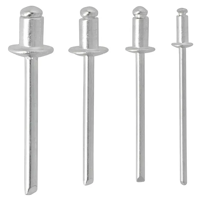 Alpha Tools Blindnietzangen-Set - 4 -tlg. - Das Bild zeigt eine Nahaufnahme von vier silbernen Blindnieten unterschiedlicher Größe vor einem schwarzen Hintergrund.