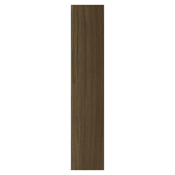 Parador Vinylboden Trendtime 3 - Eiche Oxford dunkelbraun, Fischgrät, 730 x 146 x 5 mm - Nahaufnahme eines länglichen Holzfurniers mit subtilen Maserungsdetails in einem warmen Braunton, ideal für Möbel.