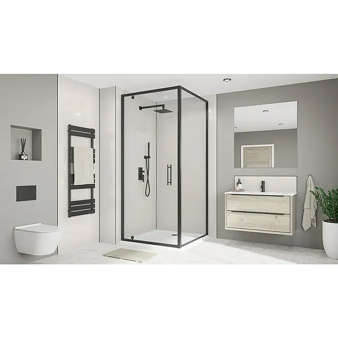 Wetwall Wandpaneel Alloy - 60 x 244 cm, Malibu Grey / Storm Blue - Badezimmeransicht mit moderner Duschkabine mit schwarzem Rahmen, Waschtischunterschrank und hängendem WC für ein stilvolles Ambiente.