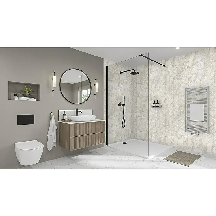 Wetwall Wandpaneel Elite - 16 x 242 cm, Himalayan Marble, Abgerundete Kante - Ein modernes Badezimmer mit einer ebenerdigen Dusche, einem Waschtisch mit Unterschrank und einem runden Spiegel. Handtuchwärmer an der Wand.