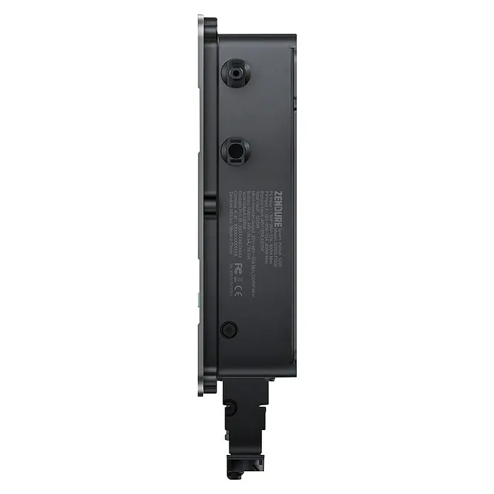 Zendure Wechselrichter SolarFlow Hub 2000 - Leistung: 2.400 W - Detailansicht eines Zendure Smart PVHub 1200, der seine Eingangs- und Ausgangsleistungen für Solarenergie und Batterieanwendungen zeigt.