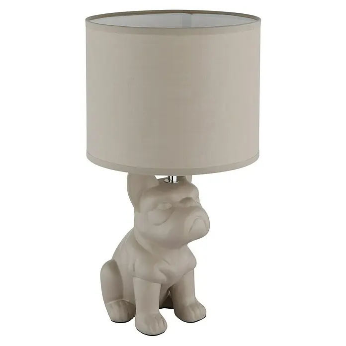 Globo Tischleuchte Dogo II - Farbe Gehäuse: Sandfarben, Farbe Schirm: Sandfarben, Ø x H: 220 cm x 400 mm, E27 - Nahaufnahme einer Bulldoggen-Tischlampe mit beigem Lampenschirm, die ein dekoratives und stimmungsvolles Lichtelement darstellt.