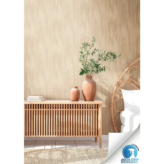 A.S. Création Designdrop Vliestapete Holz - Braun, Holzoptik, 10,05 x 0,53 m - Eine Nahaufnahme einer Wandtapete mit feiner Textur in warmen Beigetönen, ideal für ein gemütliches Ambiente.