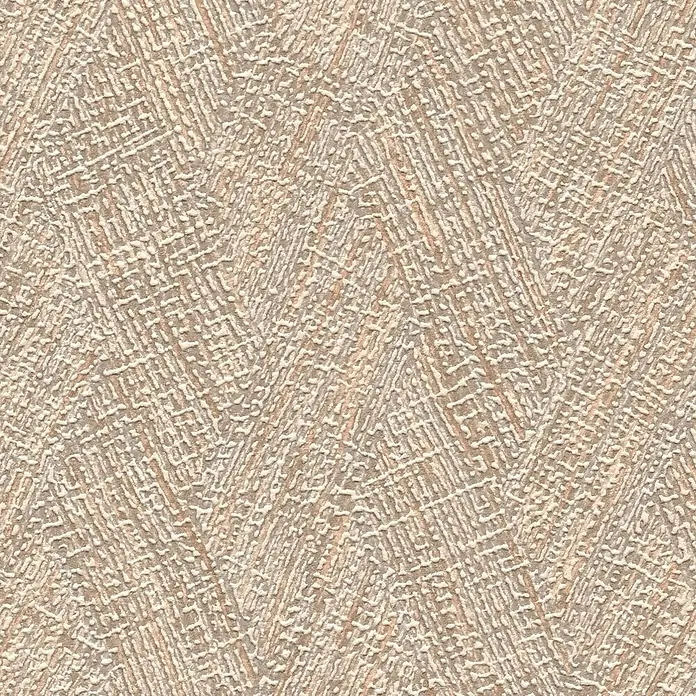 A.S. Création Hygge 3 Vliestapete - Braun, Uni, 10,05 x 0,53 m - Nahaufnahme einer beigen Tapete mit strukturiertem Fischgrätenmuster, ideal für Wohnräume.