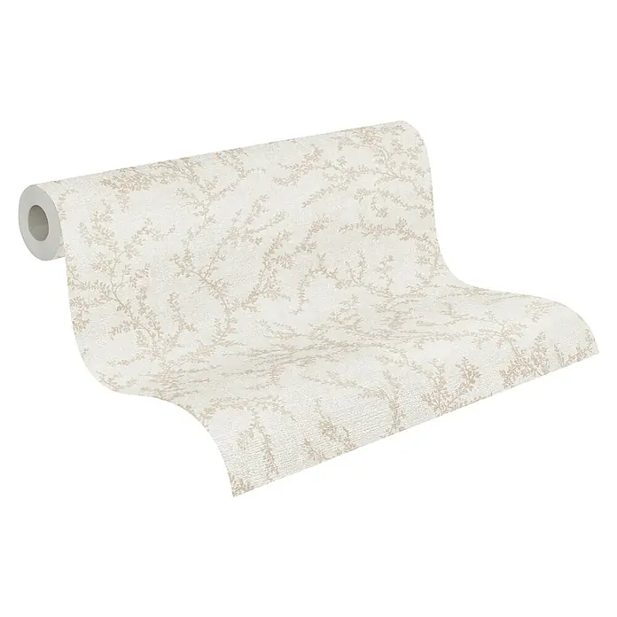 A.S. Création Hygge 3 Vliestapete Ranken - Creme-Braun-Beige, Floral, 10,05 x 0,53 m - Nahaufnahme einer Rolle mit floral gemusterter Tapete in sanften Farben, die Eleganz und Natürlichkeit vereint.