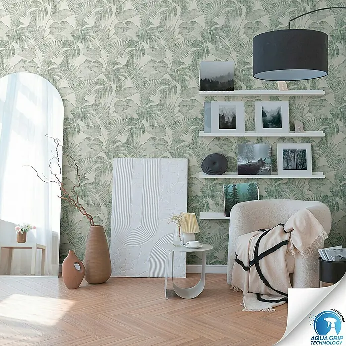 A.S. Création Designdrop Vliestapete Vintage-Farnblätter - Grün-Weiß, Floral, 10,05 x 0,53 m - Dekoratives Interieur mit grüner Palmenblatt-Tapete. Die Tapete von A.S. Création verleiht dem Raum eine tropische Atmosphäre.