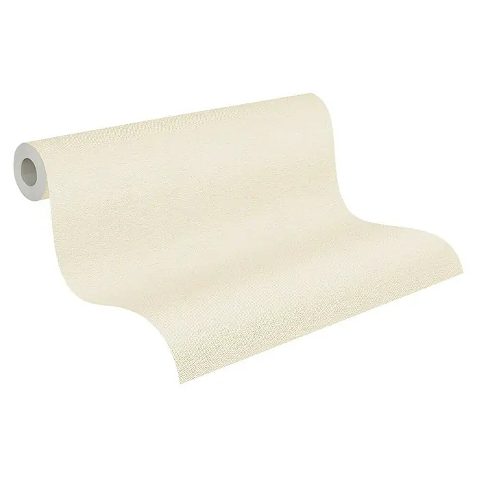 A.S. Création Hygge 3 Vliestapete - Beigecreme, Uni, 10,05 x 0,53 m - Nahaufnahme einer Rolle mit beige-farbener Textiltapete. Die Tapete hat eine dezente Gewebestruktur, die eine warme und natürliche Atmosphäre schafft.