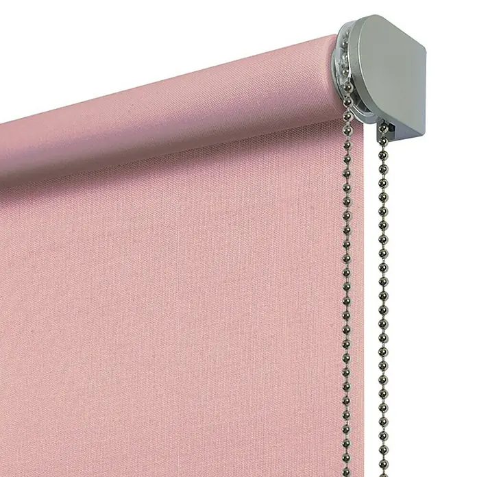 Estor enrollable Calm - An x Al: 160 x 250 cm, Malva, Unicolor - Primer plano de una persiana enrollable rosa con cadena y soporte plateados, que ofrece control de luz y privacidad para interiores.