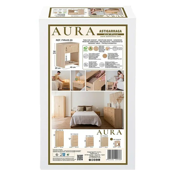 Astigarraga Aura Conjunto de muebles - 5 pzs., Madera maciza y rafia, Natural - Imagen del producto mesita de noche AURA ASTIGARRAGA, hecho de madera clara, con un cajón y un estante abierto para almacenamiento.