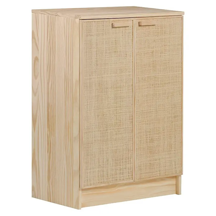 Astigarraga Aura Conjunto de muebles - 2 pzs., Madera maciza y rafia, Natural - Este armario de madera clara con dos puertas con estampados de ratán es muy atractivo y ofrece almacenaje con estilo.
