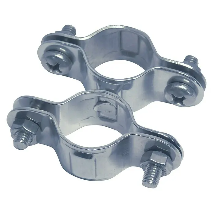 Doppelschelle - Durchmesser: 25 mm, Edelstahl, A2 - Zwei glänzende Rohrschellen aus Metall, befestigt mit Schrauben, die zur Befestigung von Rohren oder Leitungen in Installationen dienen.